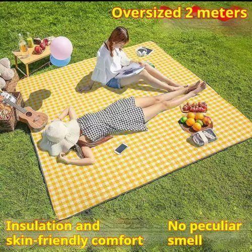 Foldable and Waterproof Picnic Mat for Outdoors or Camping, Picnic Blanket/ Camping Floor Carpet/ Beach Blanket, Tent, Meadow Mat, Park Grass Mat, Yoga Mat, Foldable Sleeping Pillow - LARGE 200x200cm