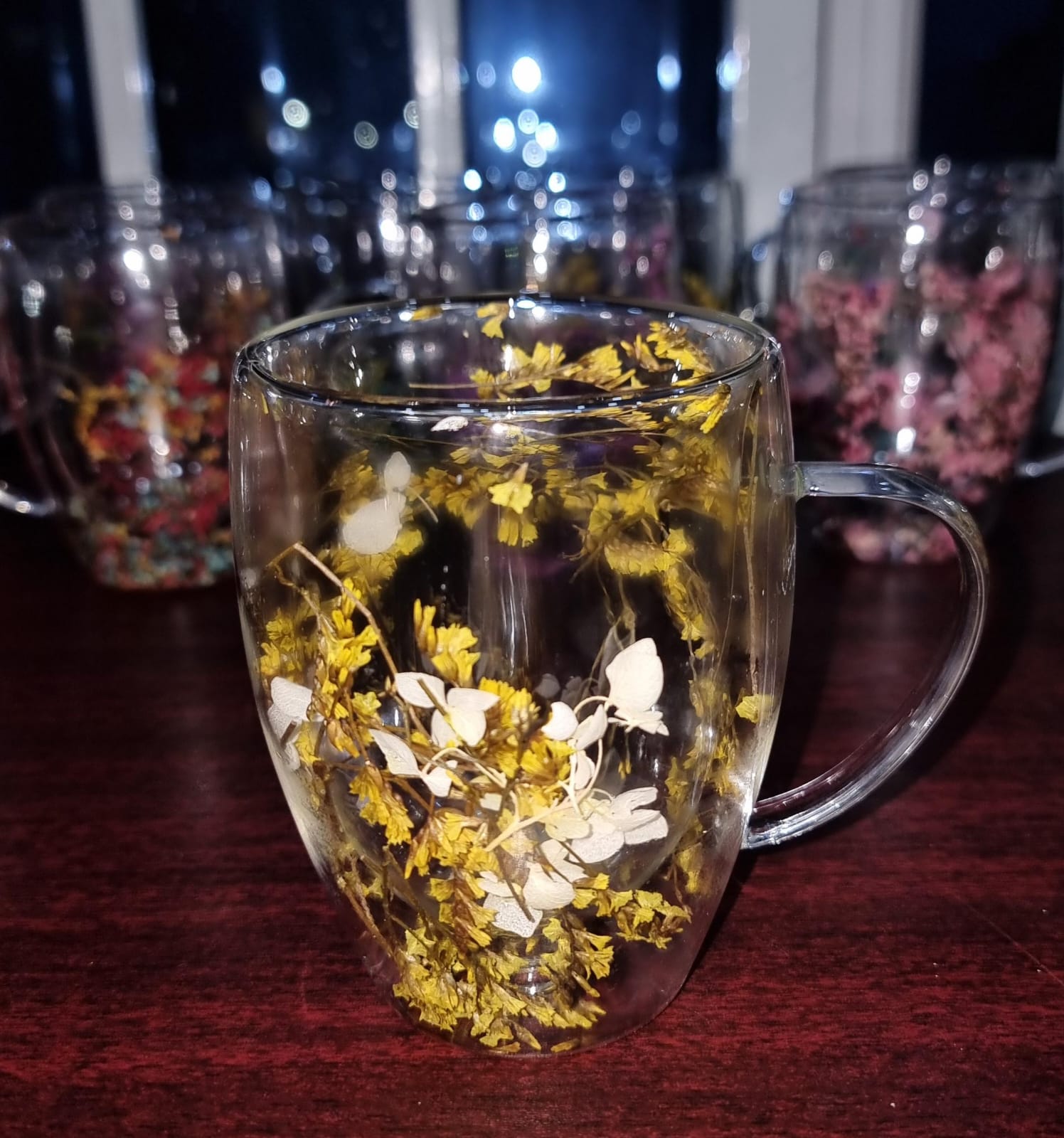 DOUBLE GLASS FLOWER TEA CUP, AESTHETIC PRESERVED FLOWER CUP, CUTE INSULATED TEA CUP WITH HANDLE, HEAT RESISTANT & LEAD-FREE COFFEE MUGS, GIFTS FOR BIRTHDAY MOTHER'S DAY, PERFECT FOR WOMEN WIFE MOM