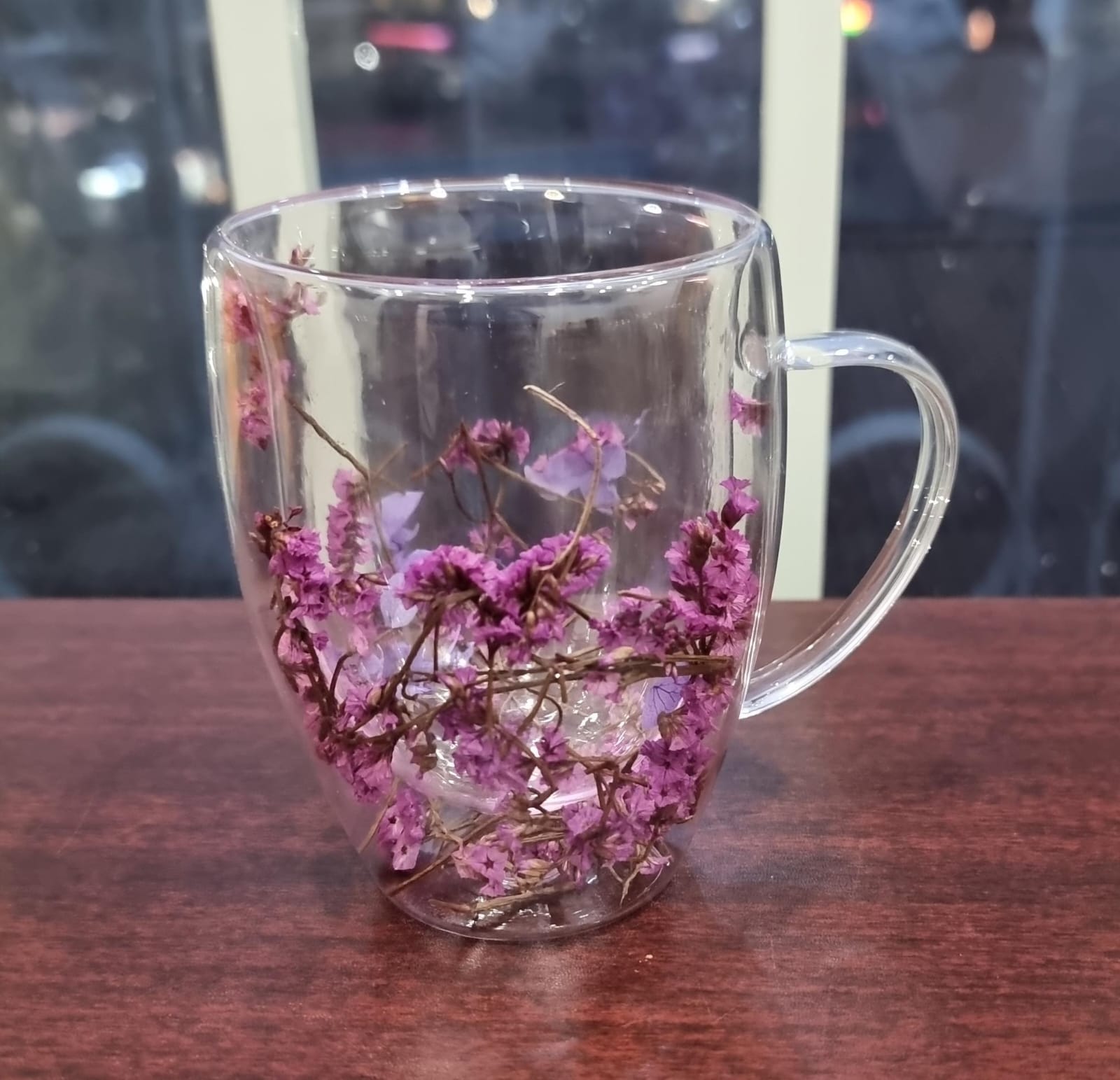 DOUBLE GLASS FLOWER TEA CUP, AESTHETIC PRESERVED FLOWER CUP, CUTE INSULATED TEA CUP WITH HANDLE, HEAT RESISTANT & LEAD-FREE COFFEE MUGS, GIFTS FOR BIRTHDAY MOTHER'S DAY, PERFECT FOR WOMEN WIFE MOM