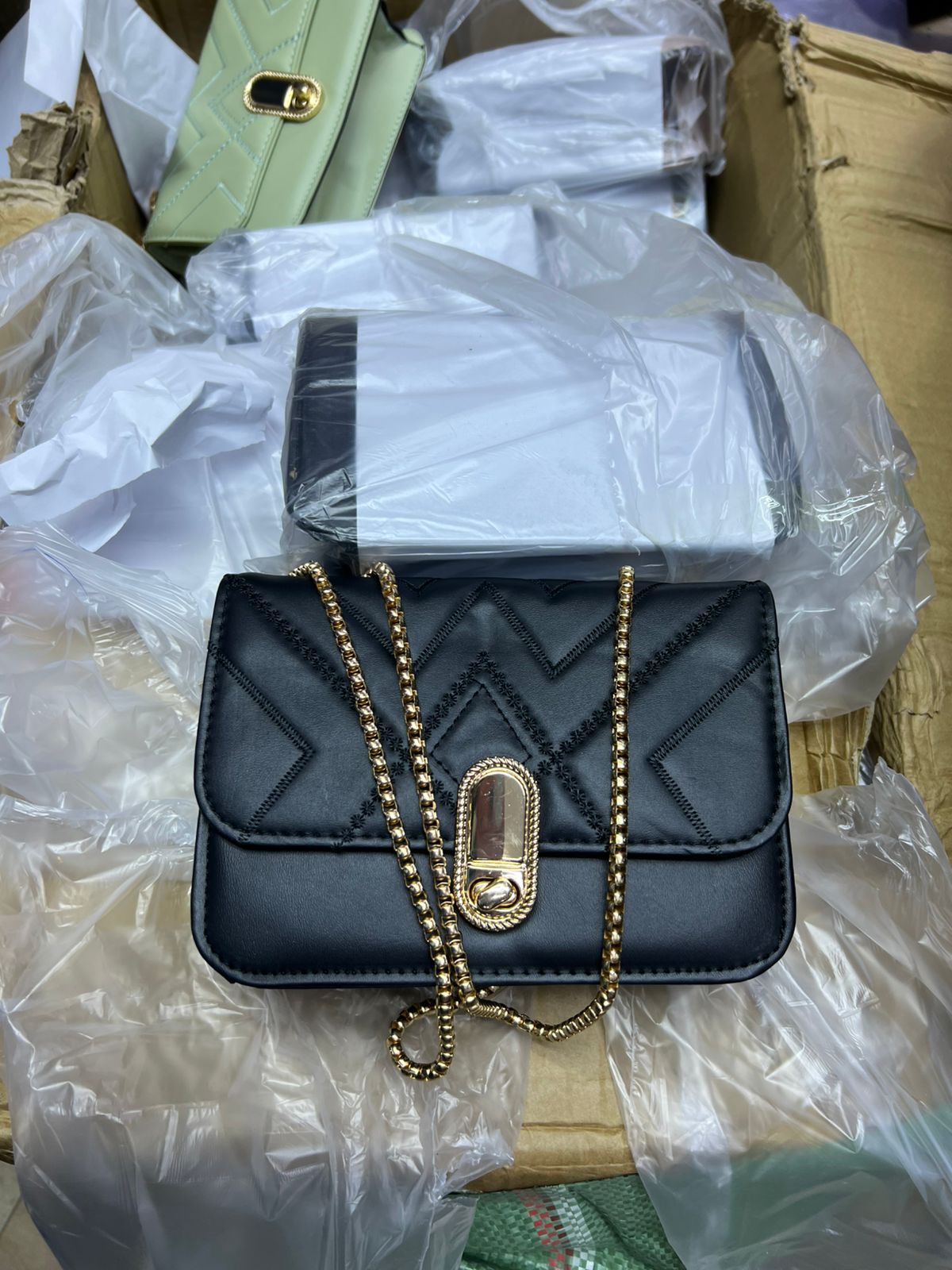 Luxury Mini Crossbody Bag for Women Quilted PU Leather Chain Strap Shoulder Handbag Small Flap Purse Party Office Casual Ladies Fashion Trendy Designer Bag