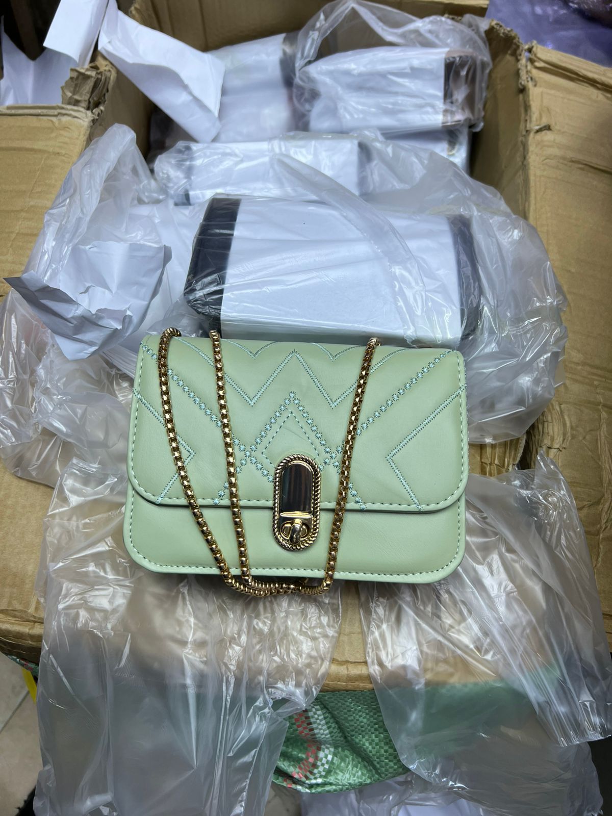 Luxury Mini Crossbody Bag for Women Quilted PU Leather Chain Strap Shoulder Handbag Small Flap Purse Party Office Casual Ladies Fashion Trendy Designer Bag