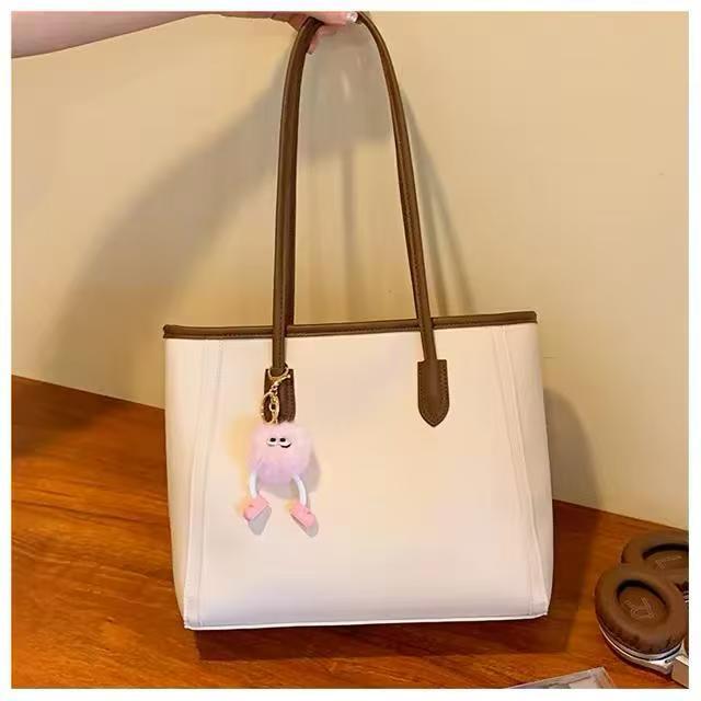 Women’s Large Tote Bag PU Leather Shoulder Handbag Office Work Shopping Bag Big Capacity Carryall Purse With Cute Keychain Charm, Durable Elegant Daily Travel Bag