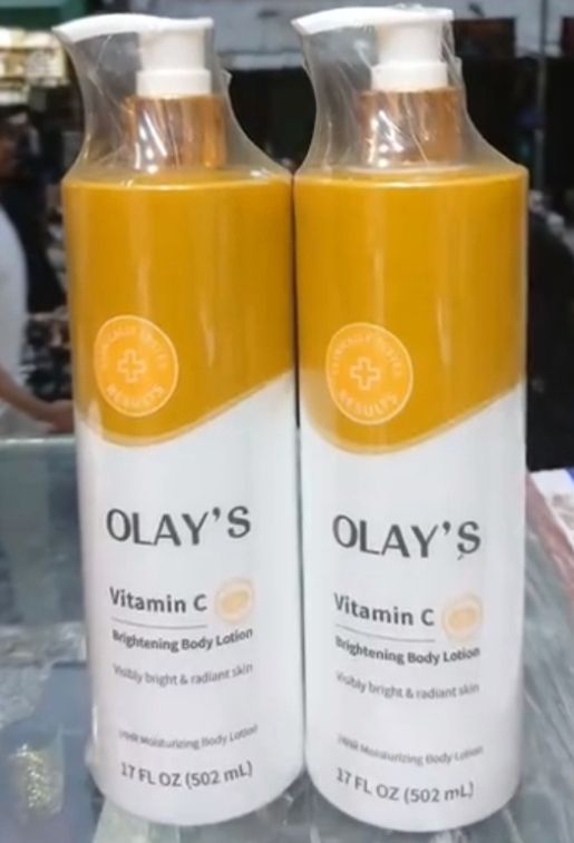 Olay Vitamin C Brightening Body Lotion 502ml – Hydrating Moisturizer With Niacinamide & Vitamin C, Skin Tone Brightening Lotion For Dry Dull Skin, Deep Moisture Body Cream For Smooth Radiant Skin