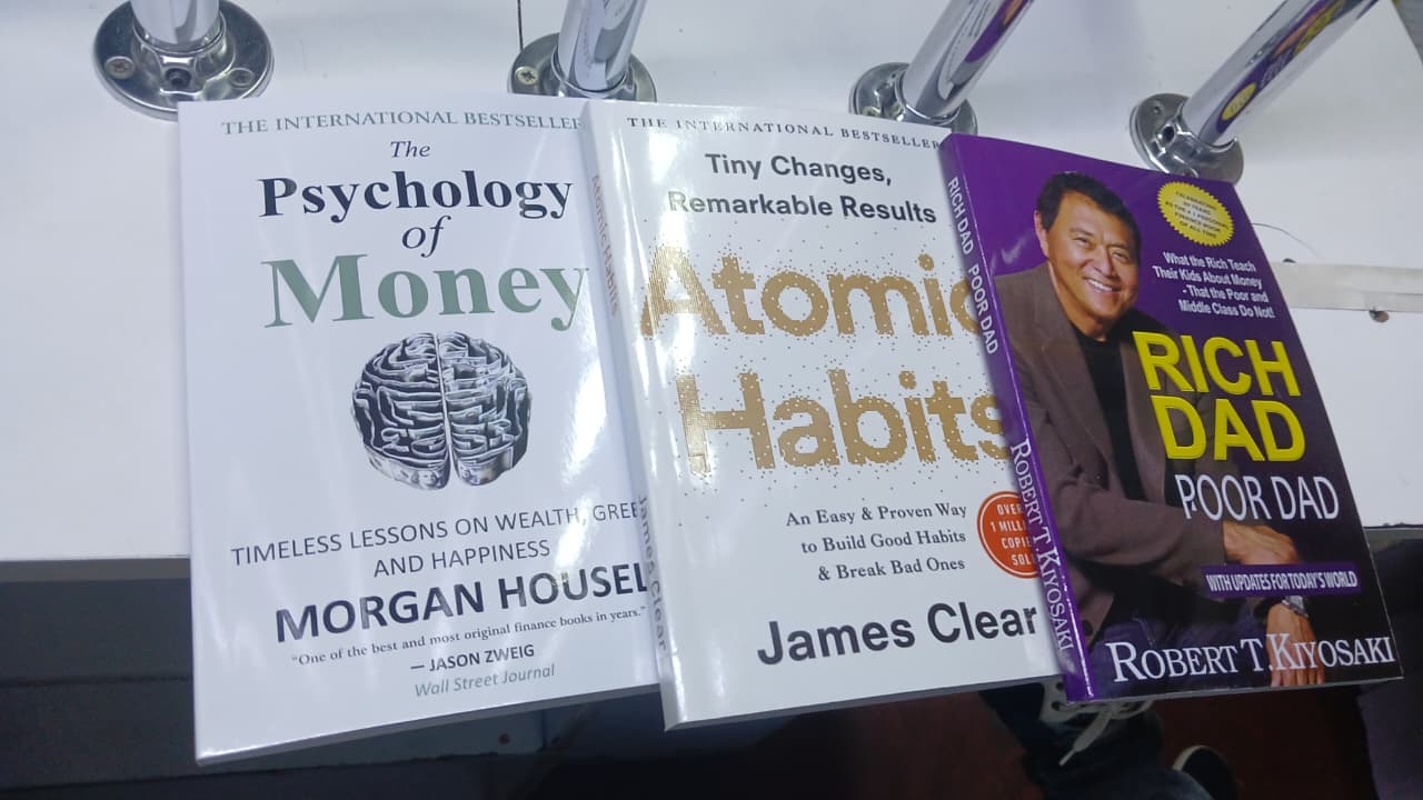 Personal Development & Finance Book Set – The Psychology of Money by Morgan Housel, Atomic Habits by James Clear, Rich Dad Poor Dad by Robert T. Kiyosaki, Wealth, Success, Habits, Mindset, Financial