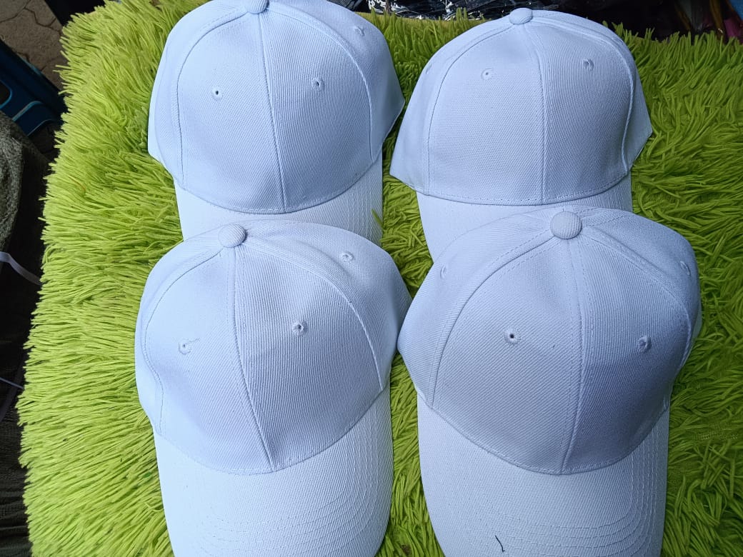 🆕 NEW ARRIVALS – CLASSIC PLAIN BASEBALL CAP 🧢✨ ADJUSTABLE, UNISEX, COMFORTABLE COTTON BLEND HAT 💯 FOR MEN, WOMEN & TEENS 👨‍👩‍👧‍👦 IDEAL FOR SPORTS ⚽ OUTDOOR 🌤️ & EVERYDAY WEAR 🏃‍♂️🔥