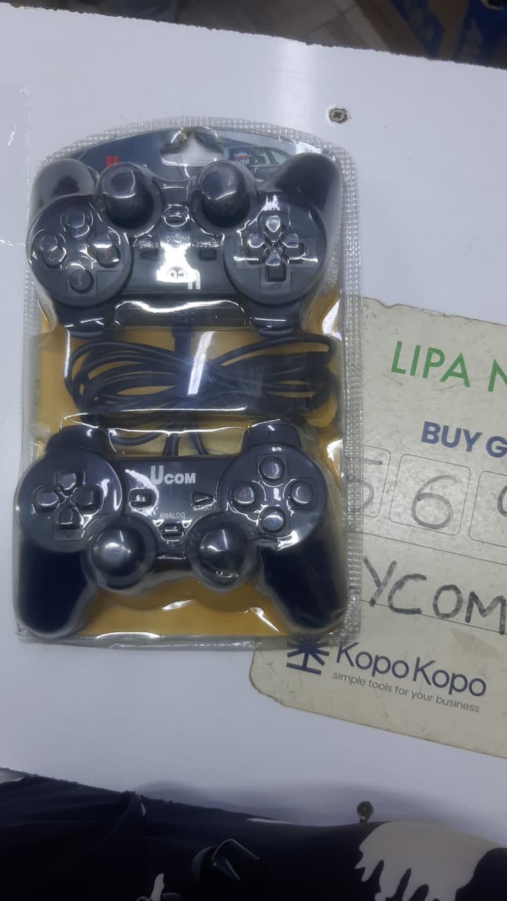 Ucom Twin USB Game Controller Gamepad Set – Dual Wired Analog Gaming Pads with Ergonomic Grip, Responsive Buttons & Long Cable Compatible with PC, Laptop & Classic Emulator Games for Multiplayer Gamin