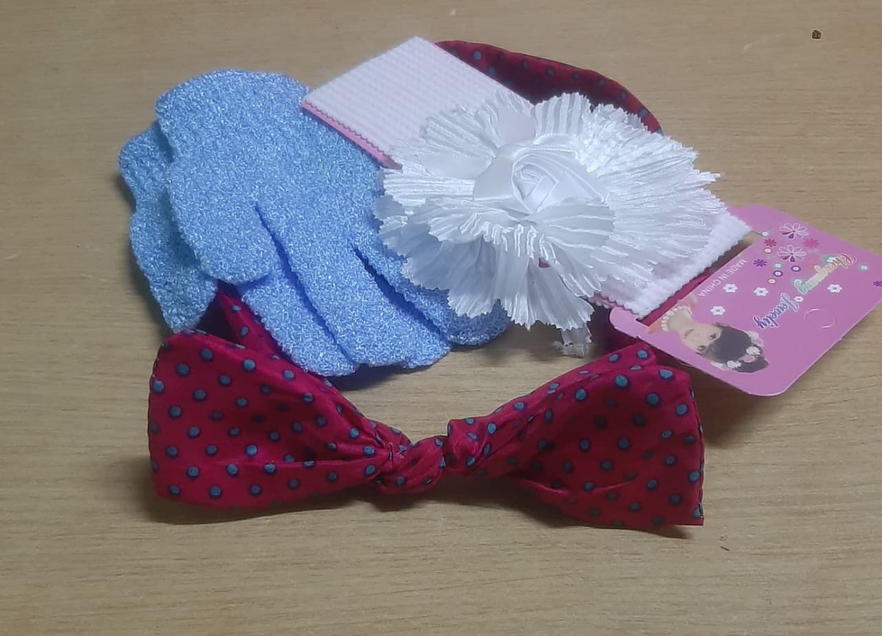 3-IN-1 LADIES BEAUTY & HAIR ACCESSORY SET – BATH GLOVE, TWIST HEADBAND & BIG FLOWER ELASTIC HEADBAND (ESSENTIALS PACK)