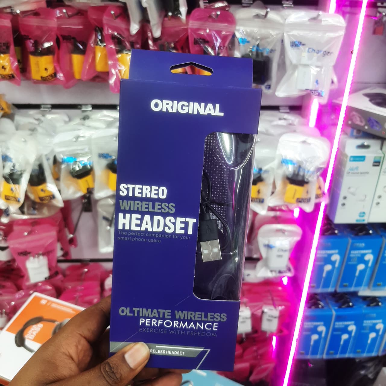 WIRELESS HEADSETS – SAMSUNG, STEREO EARPHONES & OFIA HUNTOP HT-A77, HIGH-QUALITY SOUND, BLUETOOTH & COMFORTABLE FIT