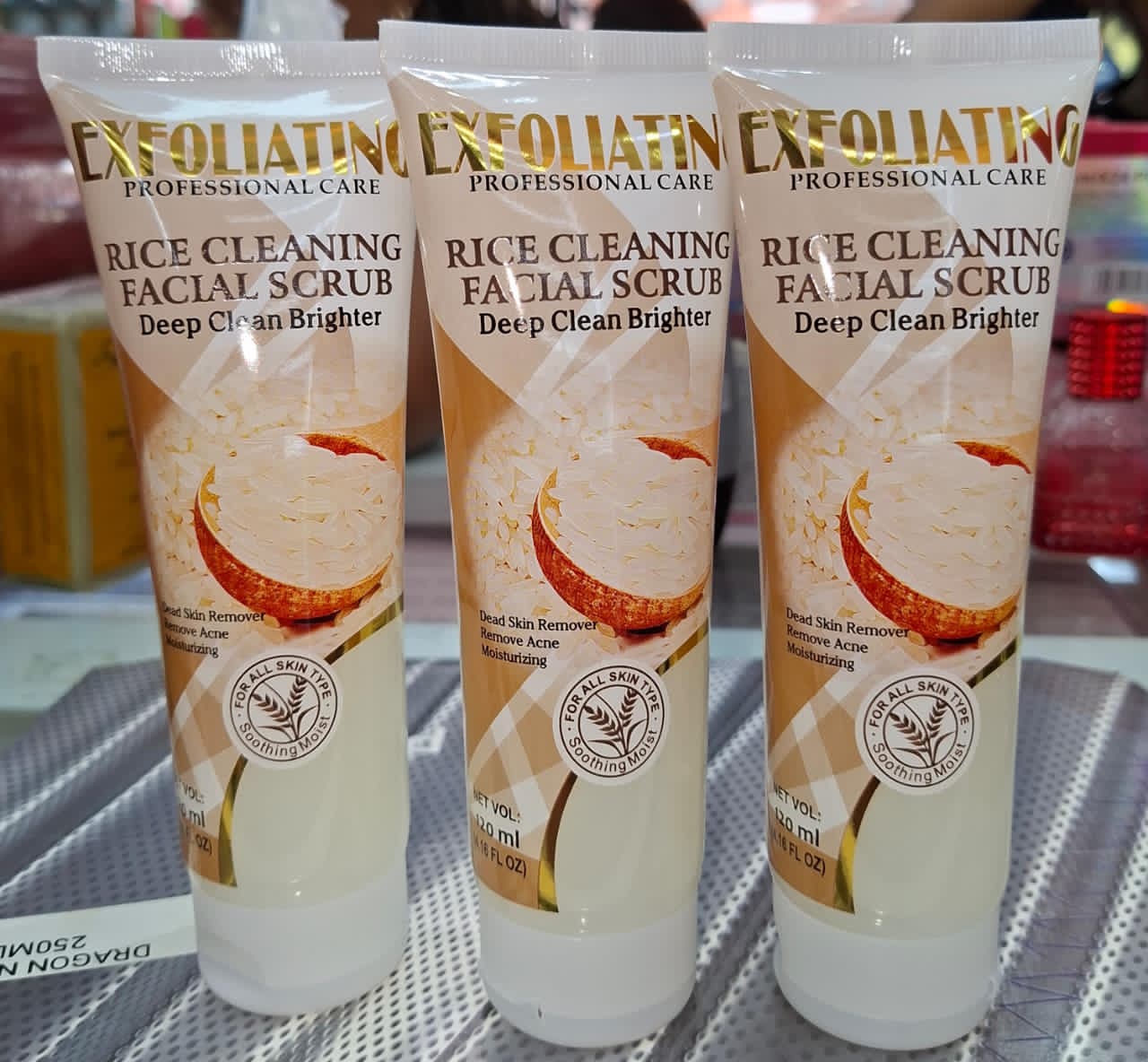 ✨ TRENDING NOW! 🌾 RICE EXFOLIATING FACE & BODY SCRUB – DEEP CLEAN 🧼, BRIGHTENING GLOW 🌟, SMOOTH & SOFT SKIN 💖, DEAD SKIN REMOVER 🧽, HYDRATING & NOURISHING 💧