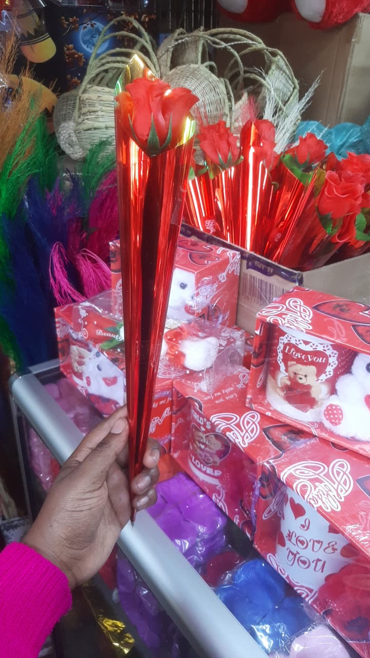 💖 Valentine’s Gift Collection 💖
Make this Valentine’s Day truly special with our beautifully designed gift packages, created to express love in the most meaningful way