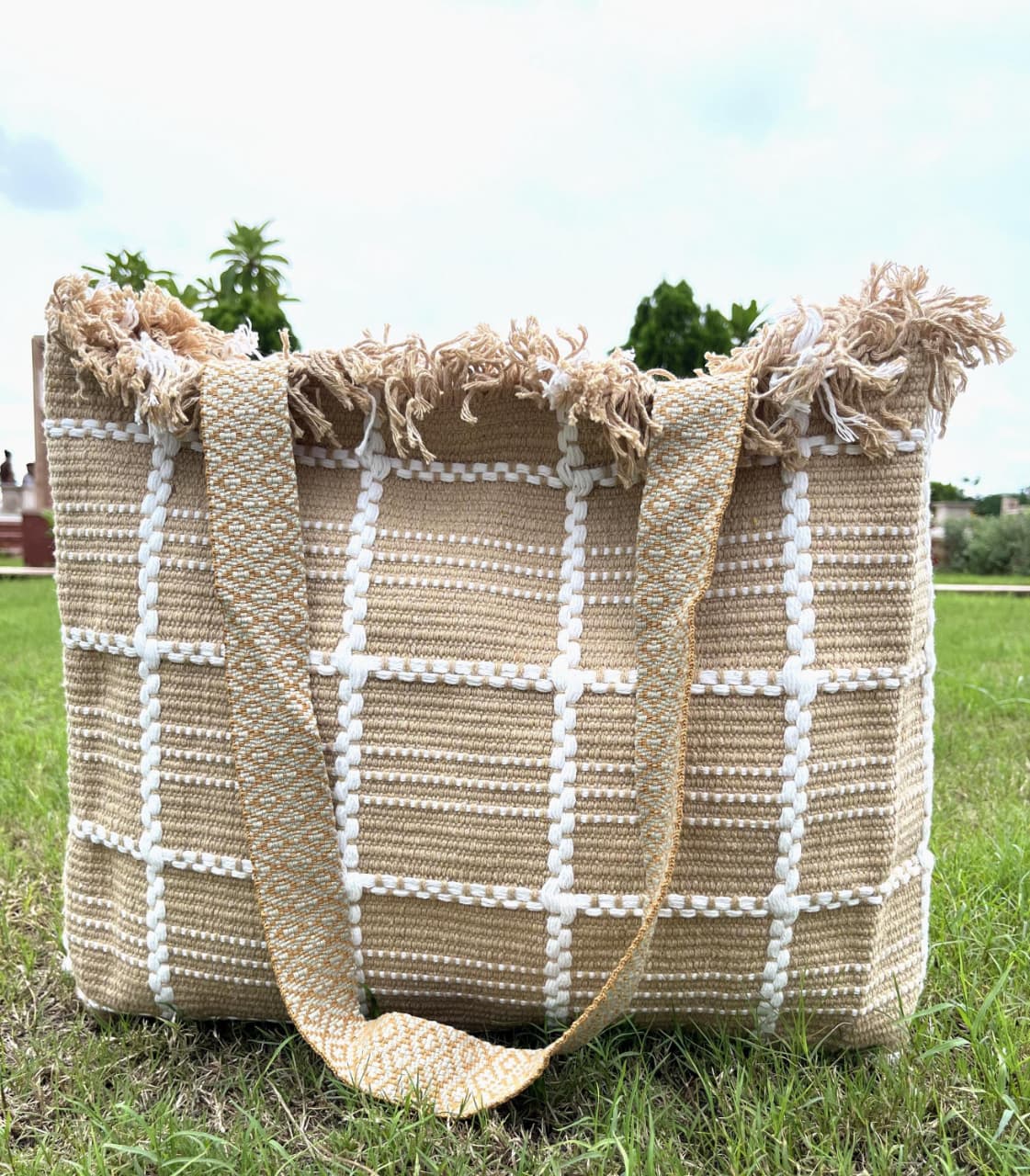 👜 Women’s “Summer Vibes”  Tote Bag – Stylish & Spacious Shoulder Bag. With strong and durable shoulder straps ,spacious interior-fits phone,wallet,makeup,notebook & more.