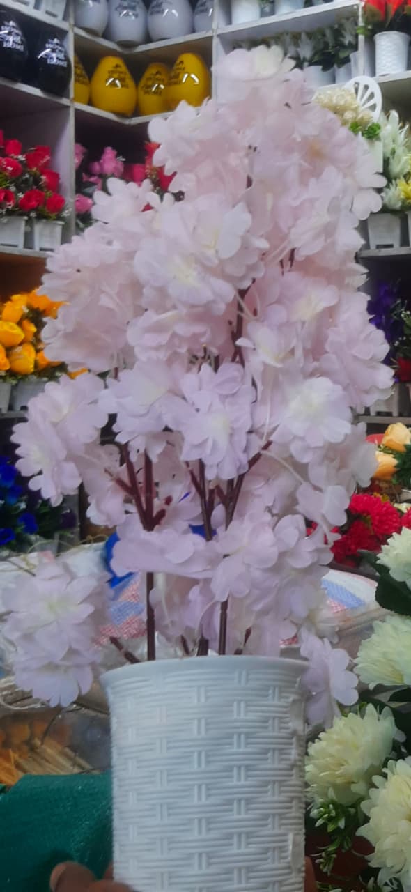 Elegant artificial flower vase arrangement-Home decor & office decor ,reception,bedroom,reception, or gifting.High quality artificial flowers(long lasting & fade resistant). No maintenance required.