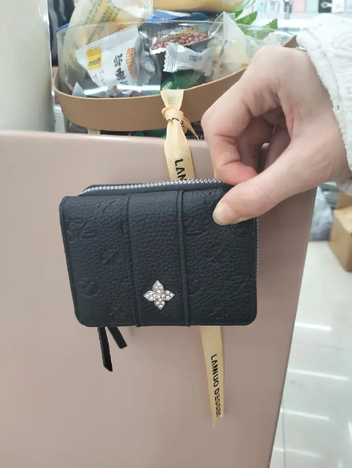 CUTE BIFOLD LADIES WALLET – SMALL COMPACT FASHION WALLET WITH CARD SLOTS, COIN POCKET & DURABLE DESIGN