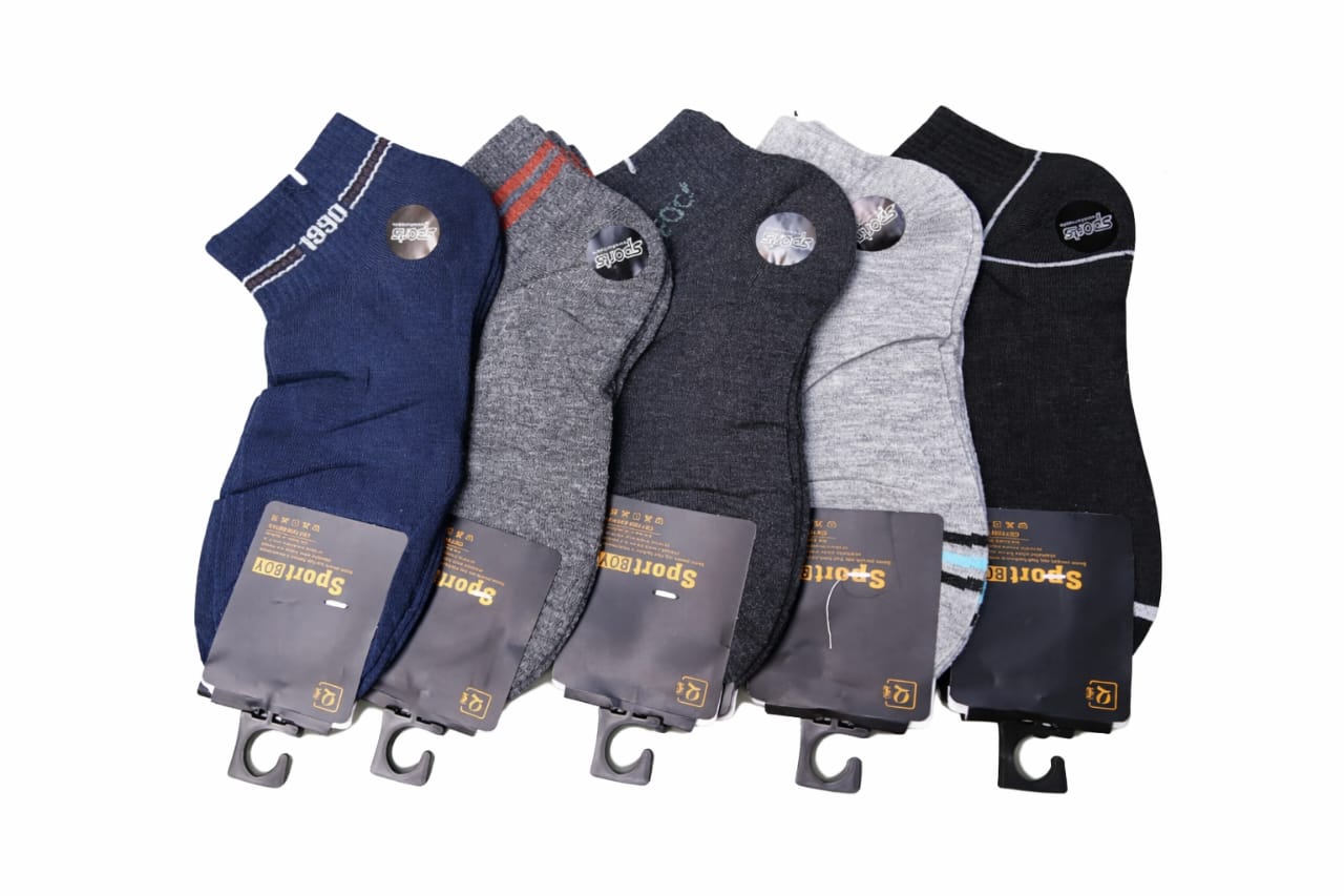 6pcs Classy mens ankle socks with very colourful random prints,with a warming effect