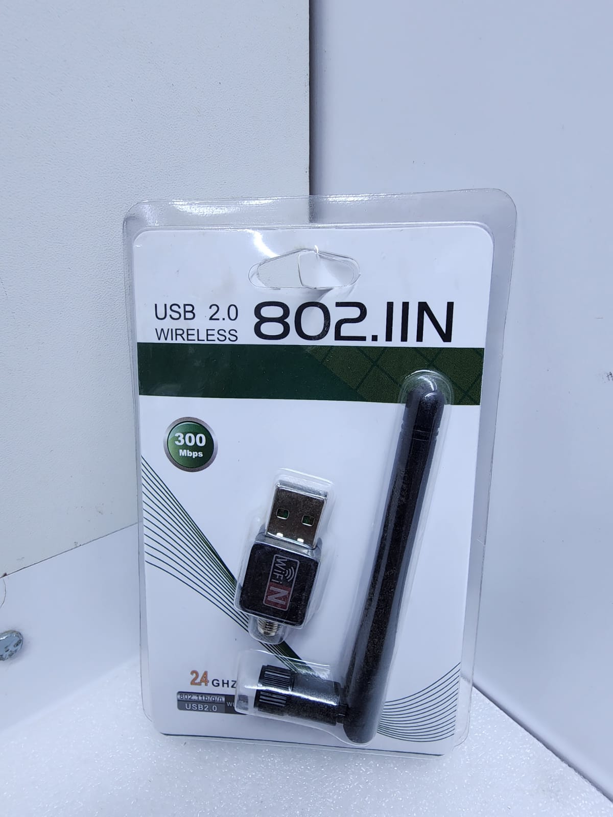 Generic USB 2.0 Wireless Adapter 802.11n 600Mbps WiFi Dongle with High Speed Internet, Plug & Play for PC Laptop Desktop Network Connection