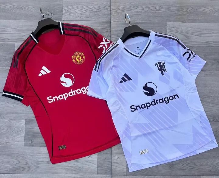 Manchester United 2025-2026 Home and Away Kit/Jersey.