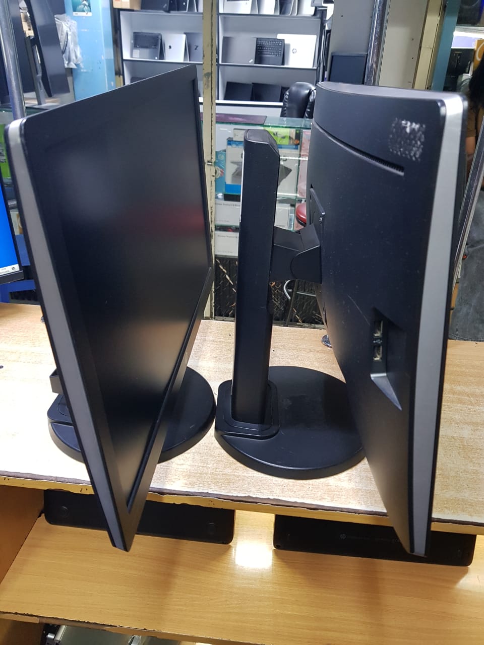 HIGHLY RECOMMENDED GOOD QUALITY HP ELITE DISPLAY E232 MONITOR WITH FULL HD DISPLAY