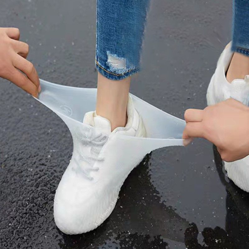 Outdoor waterproof shoe covers, portable, rainproof, anti-slip, snowproof, wear-resistant, adult latex shoe covers