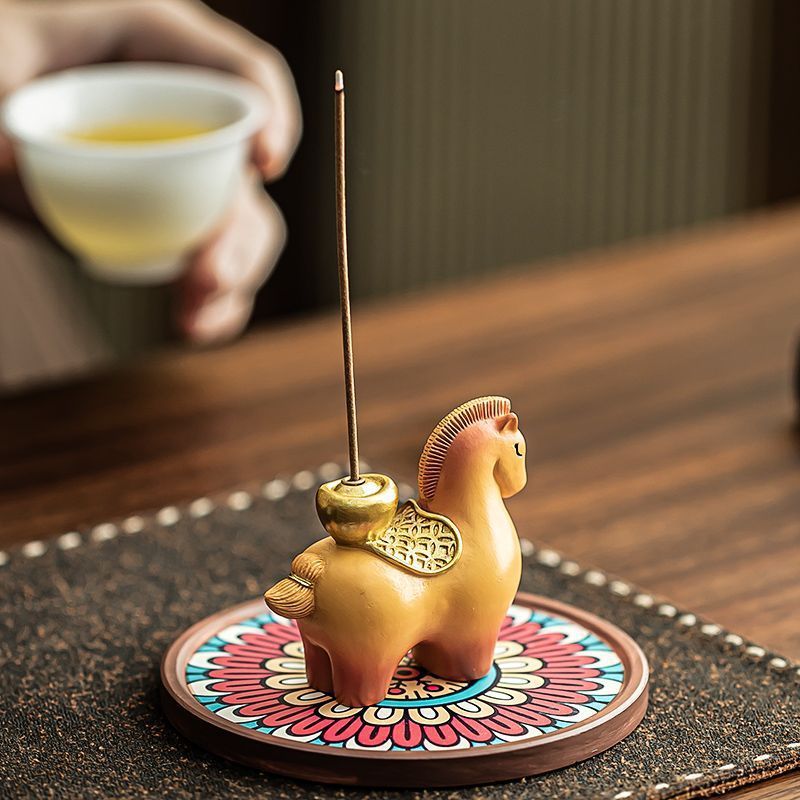 Lucky "Horse for Wealth" Ceramic Incense Insert Set with Bohemian - Style Tray & Complimentary Sandalwood for African Buyers