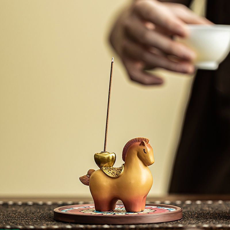 Lucky "Horse for Wealth" Ceramic Incense Insert Set with Bohemian - Style Tray & Complimentary Sandalwood for African Buyers