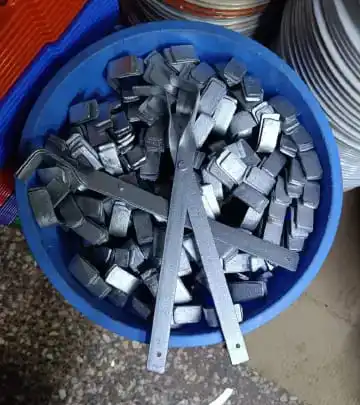 Heavy Duty Aluminium Sufuria Kamata/Tong/Pan Lifter – Heat-Resistant Kitchen Grip Tool for Hot Cooking Pots Handy hot sufuria holder Perfect for Charcoal Jiko, Gas & Outdoor Cooking