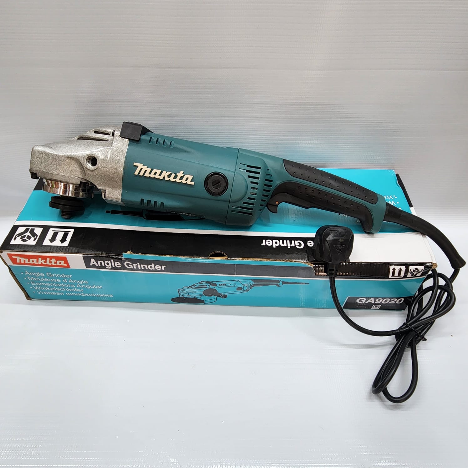 Makita grinder 9” Makita Angle Grinder 9 inches