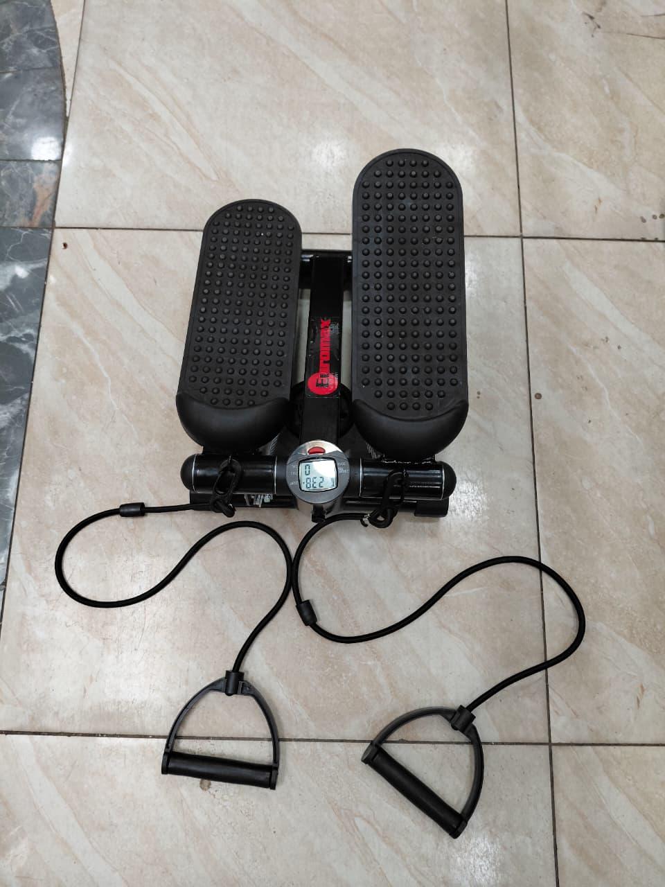 🏋️‍♂️✨ EUROMAX ORIGINAL MINI STEPPER ✨🏋️‍♂️
Achieve fitness goals at home or office with the Euromax Original Mini Stepper. Compact yet effective, it provides a low-impact cardio workout that target