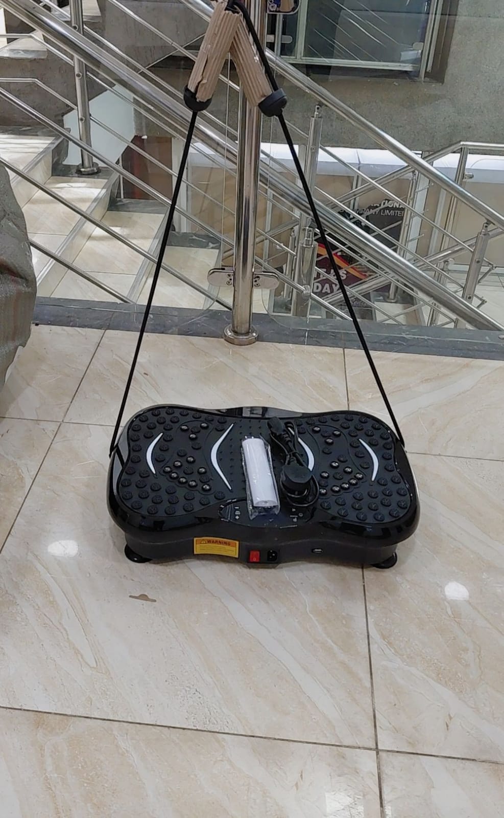 💆‍♂️🔵 BLUETOOTH FULL BODY MASSAGE VIBRATOR (VIBRATION PLATE) 🔵💆‍♂️
Enhance your wellness and fitness routine with this Bluetooth-enabled Full Body Massage V