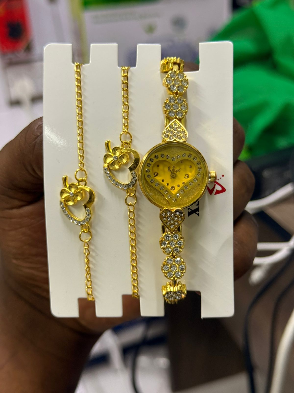 3 In 1 Ladies Watches Set – Elegant Fashion Women’s Wristwatch Combo with Luxury Quartz Watch, Bracelet Watch & Casual Daily Wear Watch, Stylish Gift Set for Girls, Office, Parties & Everyday Use