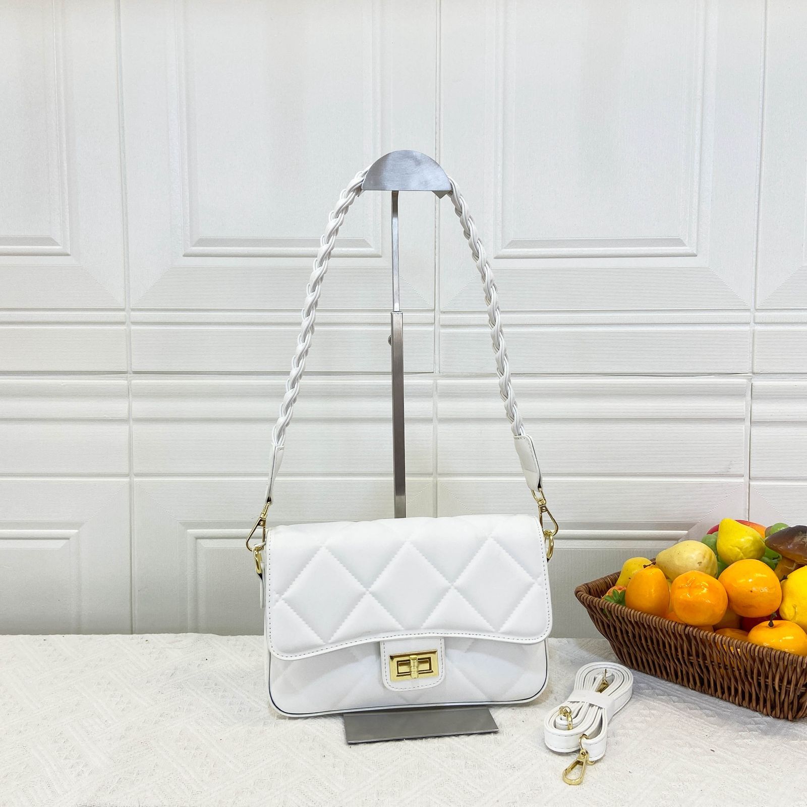 Ladies Sling Bag Women Crossbody Handbag Stylish Shoulder Bag Adjustable Strap PU Leather Small Purse Chic Fashion Everyday Casual Travel Organizer Bag for Girls