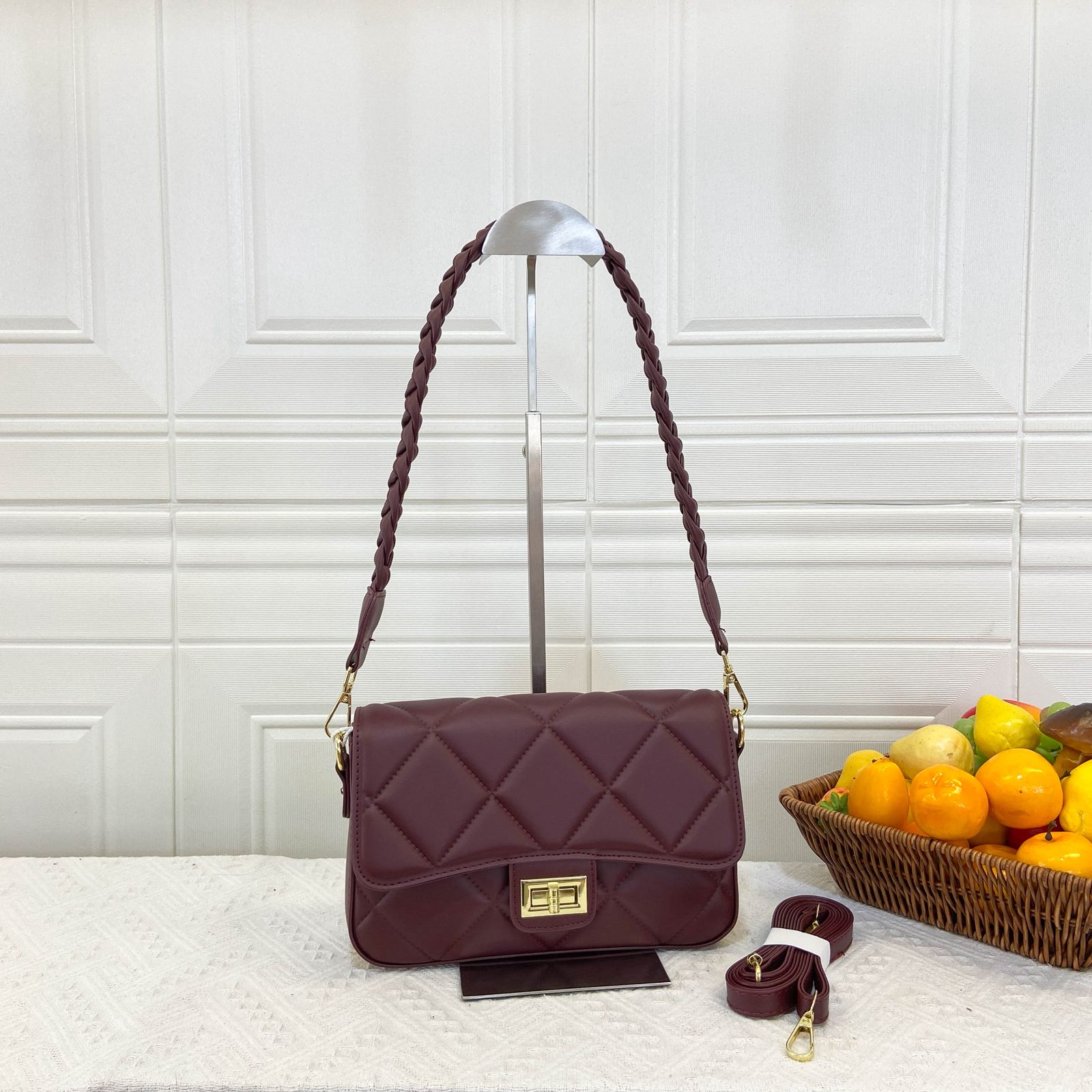 Ladies Sling Bag Women Crossbody Handbag Stylish Shoulder Bag Adjustable Strap PU Leather Small Purse Chic Fashion Everyday Casual Travel Organizer Bag for Girls