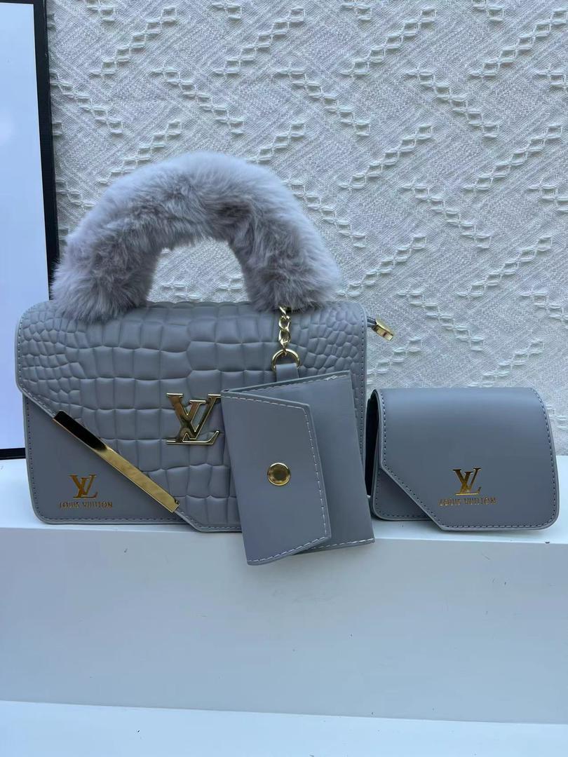 Ladies Sling Bag Women Crossbody Handbag Stylish Shoulder Bag Adjustable Strap PU Leather Small Purse Chic Fashion Everyday Casual Travel Organizer Bag for Girls