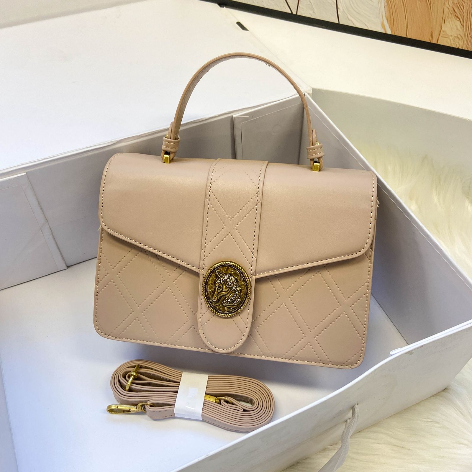 Ladies Sling Bag Women Crossbody Handbag Stylish Shoulder Bag Adjustable Strap PU Leather Small Purse Chic Fashion Everyday Casual Travel Organizer Bag for Girls