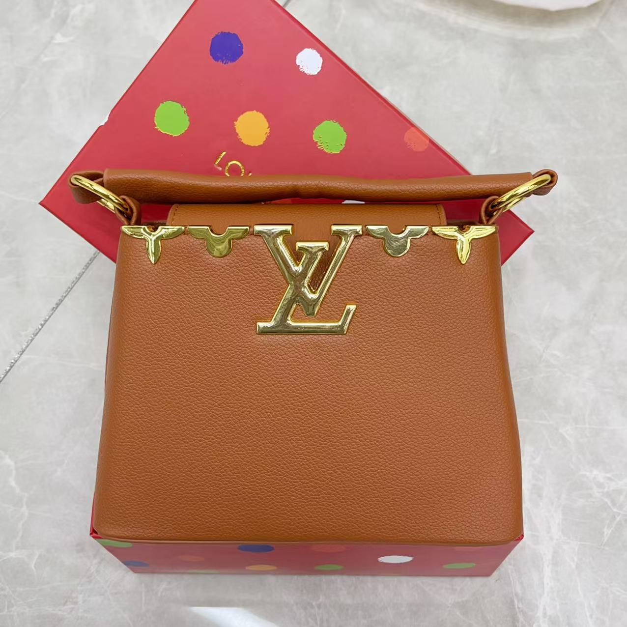 Ladies Genuine Leather Sling Bag Crossbody Purse for Women Stylish Shoulder Bag Premium Handbag Casual Travel Everyday Fashion Elegant Classic Design Durable High Quality