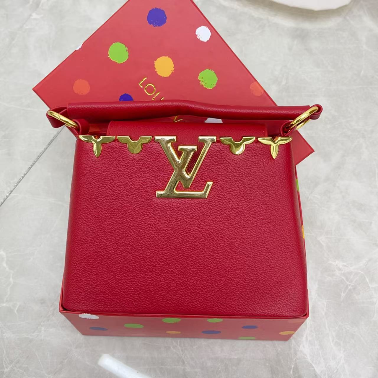 Ladies Genuine Leather Sling Bag Crossbody Purse for Women Stylish Shoulder Bag Premium Handbag Casual Travel Everyday Fashion Elegant Classic Design Durable High Quality