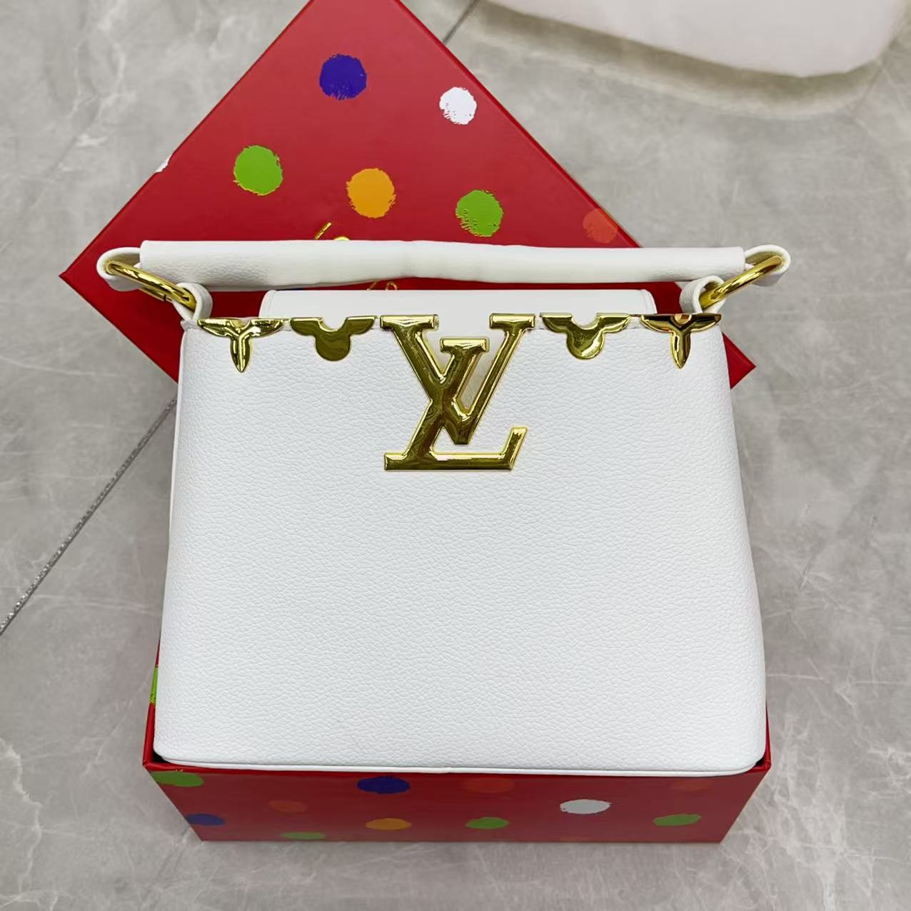 Ladies Genuine Leather Sling Bag Crossbody Purse for Women Stylish Shoulder Bag Premium Handbag Casual Travel Everyday Fashion Elegant Classic Design Durable High Quality