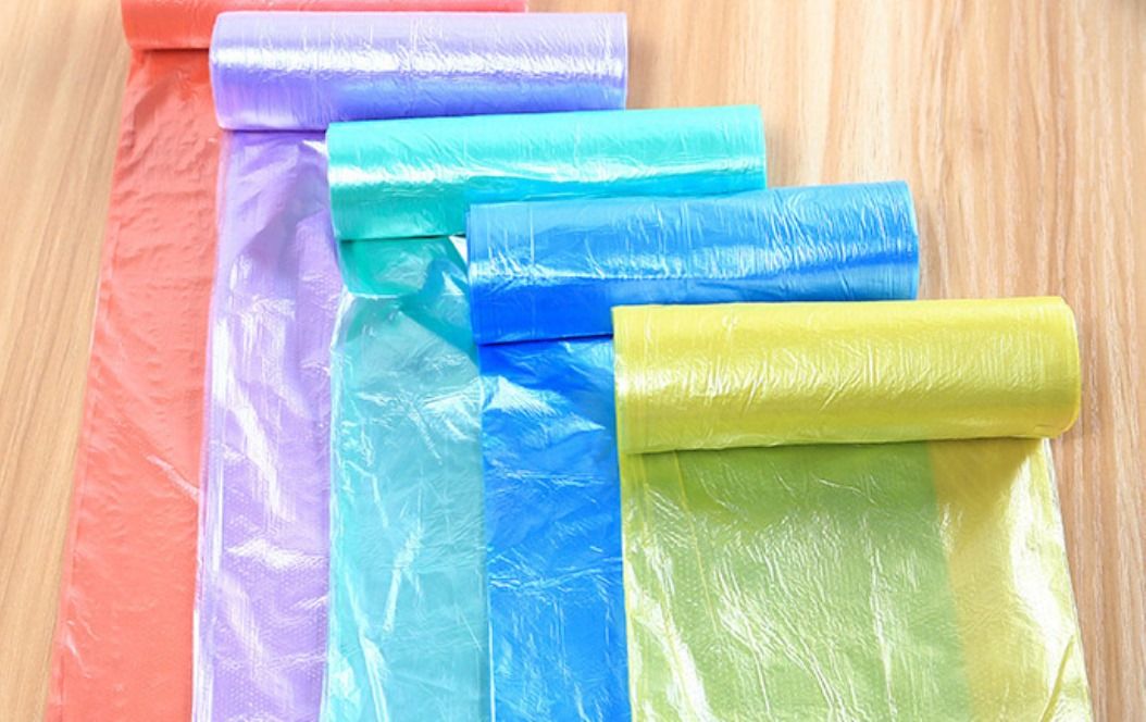 Disposable Trash Bags – PE Garbage Bags with Handles for Kitchen, Office, Bathroom & Home Use - 100 PCS - 40 x 50cm