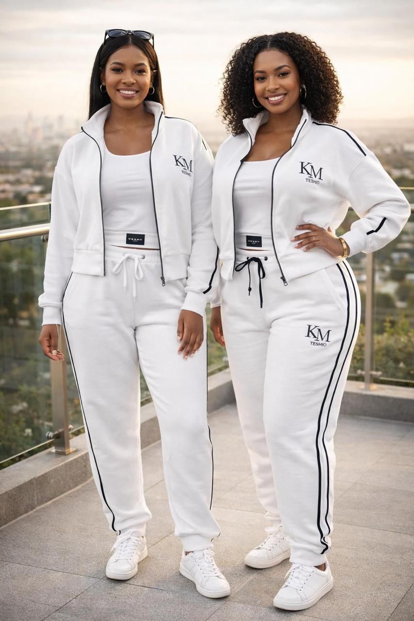 Fashion ladies premium tracksuit.