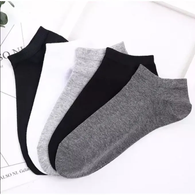 6 Pairs Unisex Cotton Ankle Socks – Mixed Colors, Everyday Wear. Stay comfortable all day with these 6 pairs of unisex ankle socks. Soft cotton blend, durable, and breathable — perfect for daily wear.