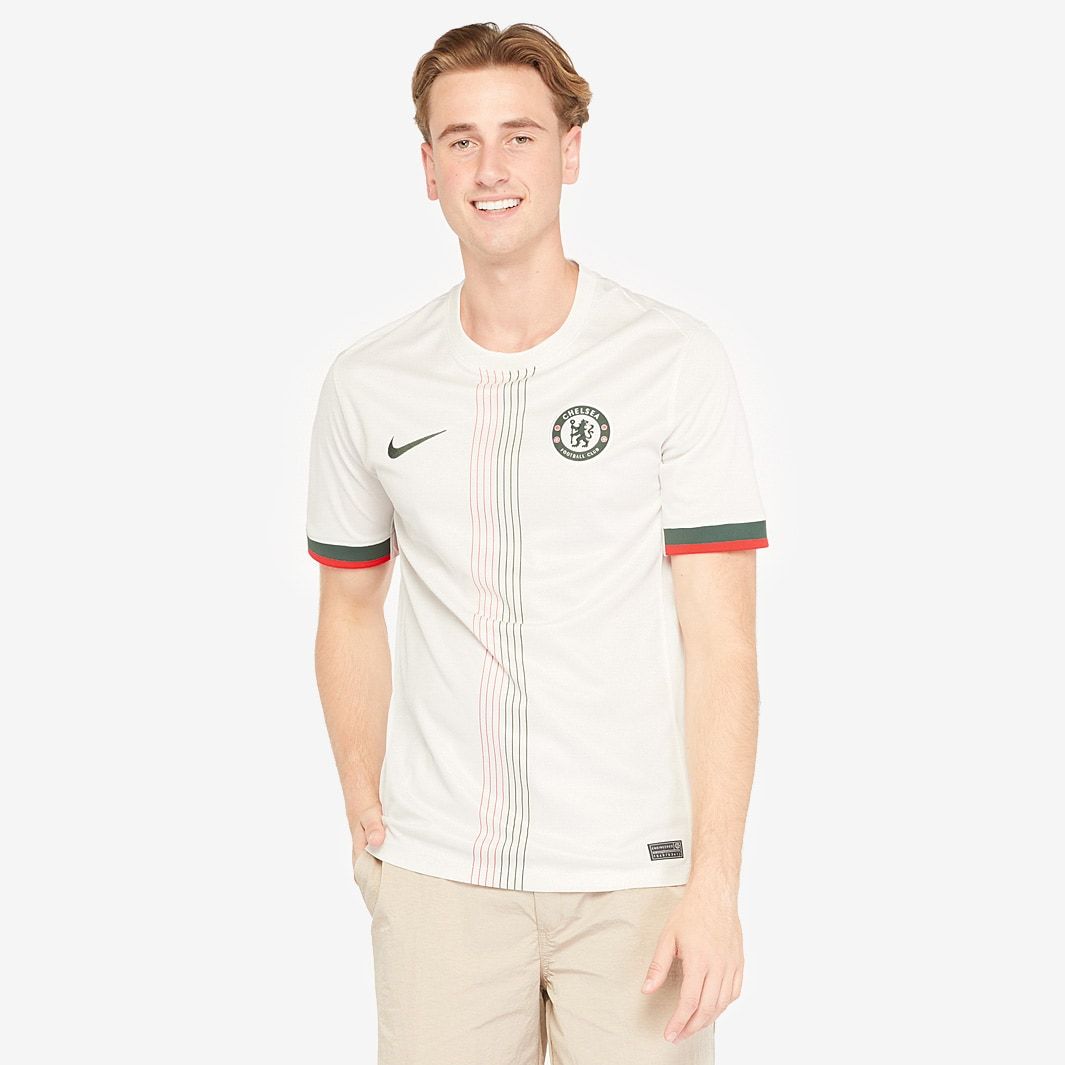 Chelsea FC Away Jersey 2025/2026 – Men’s Football Shirt (Player & Fan Edition Available)