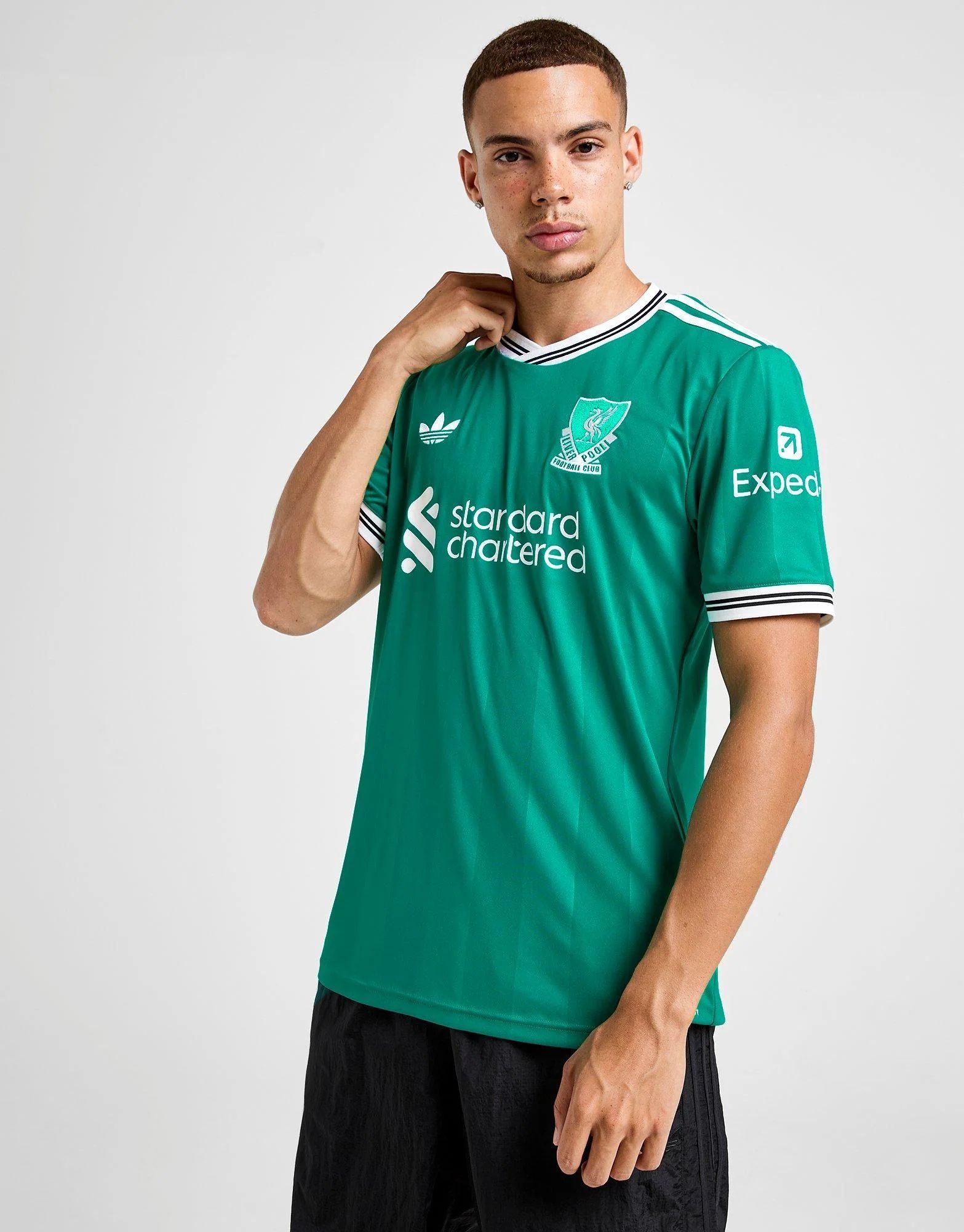 Official-Style Liverpool 25/26 Green Football Jersey – Athletic, Sweat-Wicking, Modern Training & Match Shirt