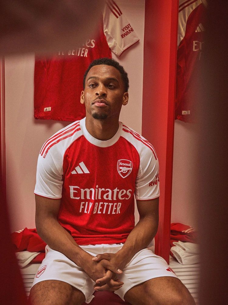 Arsenal 25/26 home red jersey. Lightweight, breathable, quick-dry fabric. Perfect for football, training, gym, and casual wear. Durable & premium finish.