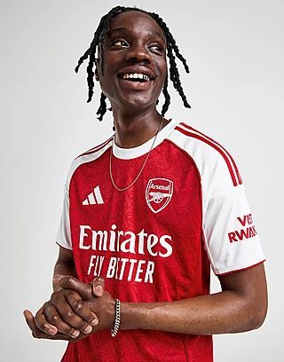 Arsenal 25/26 home red jersey. Lightweight, breathable, quick-dry fabric. Perfect for football, training, gym, and casual wear. Durable & premium finish.