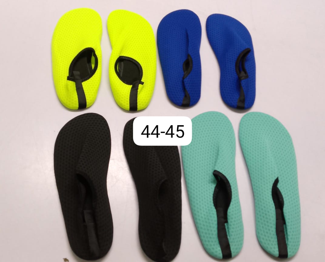 Multipurpose Water Shoes – Outdoor, Indoor, Gym & Swimming Shoes, Quick-Dry, Size 44-45. Quick-dry, lightweight, and comfortable. Available in size 44-45.