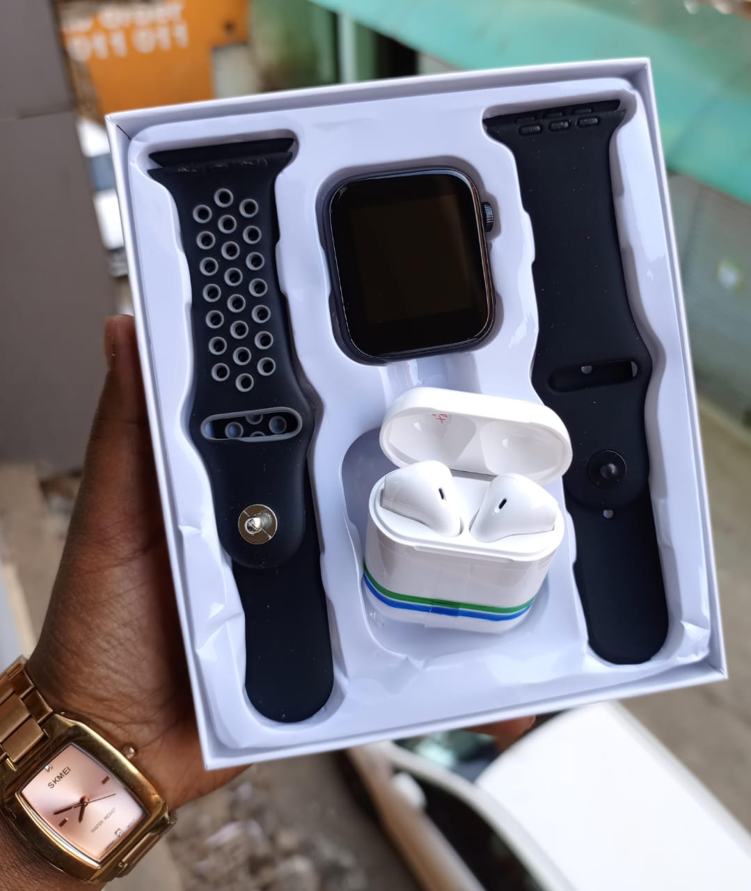 2-in-1 Bluetooth Smart Watch with Free Wireless Earpods – Call, Heart Rate & Fitness Tracker