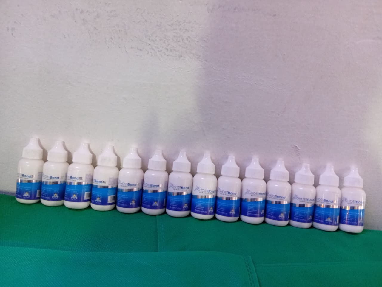 Ghost Bond Wig Glue 38ml XL – Strong Hold Invisible Adhesive For Lace & Poly Hair Systems With Extra Moisture Control