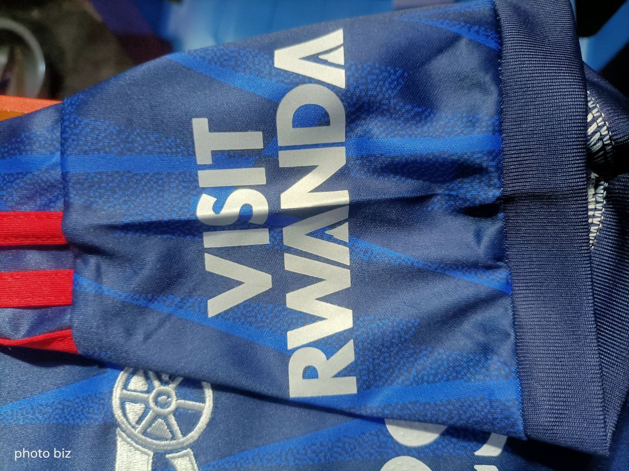 🔥🔥 MUST HAVE ARSENAL JERSEY (NIGHT BLUE). Few units remaining, grab one before they run out.