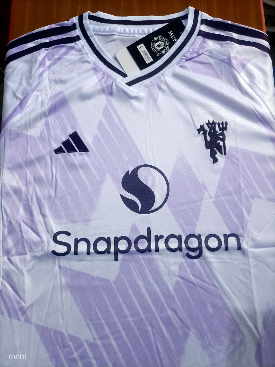 NEW ARRIVALS 🔥🔥WHITE MAN  UTD 2025/2026 Away Jersey – fans kit. "Pure Ice" Edition ❄️. Represent Man Utd with the cleanest drip in the 254, look no further.