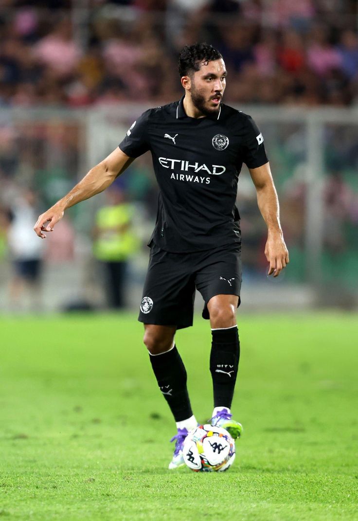 ALERT PRICE DROP!! Manchester City 2025/26 Away Jersey – "Legacy Edition" All-Black. Celebrate City’s history with this stunning 2025/26 Away Kit.