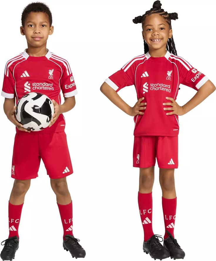 ❤️ Liverpool FC Kids' Home jersey set. This isn't just a shirt; it’s a matching jersey and shorts combo that provides a professional, unified look that kids absolutely love.
